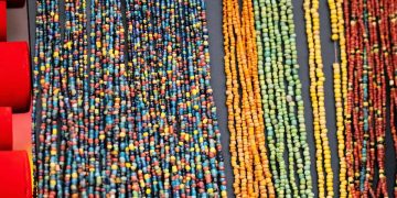 Au-delà de la séduction : le mystère ancestral des perles