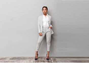 LE TAILLEUR FEMININ