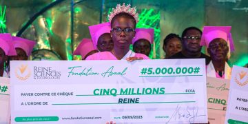 La Fondation Asaal de l’honorable Abira BONFOH récompense de jeunes talents scientifiques