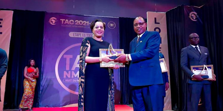 Mme Krystel DICOH décroche un double titre à la Nuit du Mérite Africain