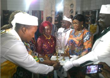 11e édition du Prix Houinyigan : L’honorable Esther Ayélé GABIAM sacrée femme modèle de l’année 2022