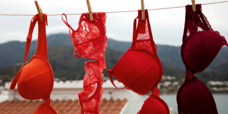 Saint-Valentin : les codes secrets de la lingerie féminine