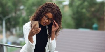 Je suis accro au téléphone mon mari en a marre que faire, que faire ?
