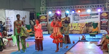 Foire Mon beau Village : Un défilé de mode magnifie la créativité des personnes en situation de handicap
