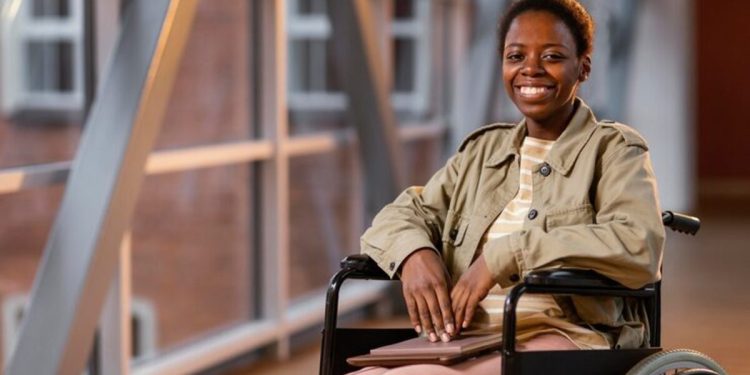 Mode inclusive : tenues pour femmes handicapées ou âgées