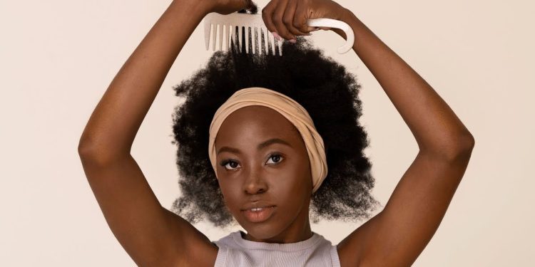 Comment prendre soin de ses cheveux naturels sans se casser la tête 